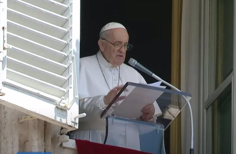 Papa Francisco pide no devolver a migrantes a países inseguros