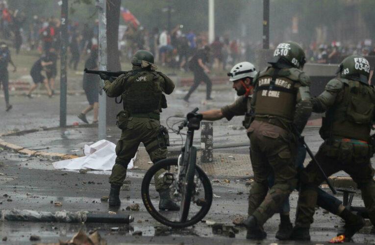 Disturbios en Chile en conmemoración del estallido social