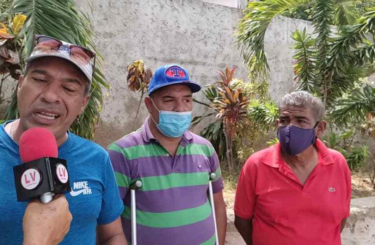 60 trabajadores construyen y desmalezan a todo riesgo en Tacoa