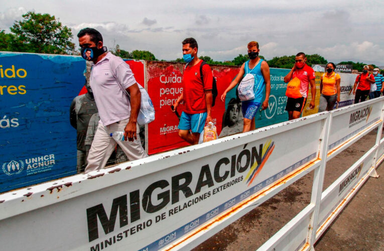 Colombia convalidará títulos universitarios de migrantes venezolanos
