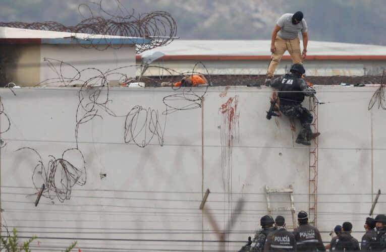 Nueva masacre en cárcel del Ecuador deja 68 reos fallecidos
