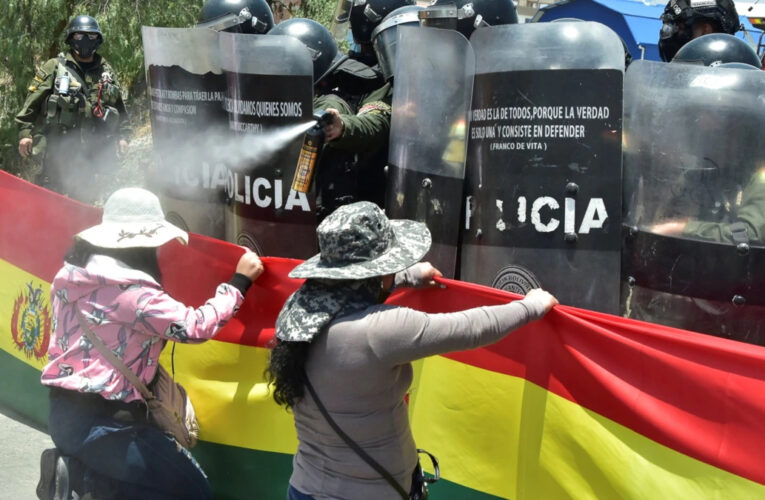 Protestas en Bolivia dejan un muerto y Arce llama a sus bases a alzarse