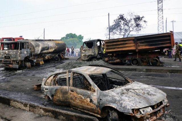 99 muertos deja incendio de camión con gasolina en Sierra Leona