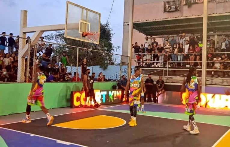 Equipo de baloncesto Court Kingz visitó La Guaira