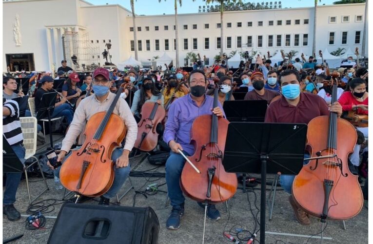 Venezuela busca récord Guinness por la orquesta más grande del mundo