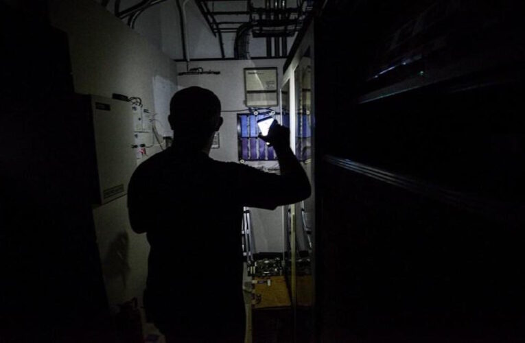 Reportan bajón eléctrico en Caracas y otras entidades