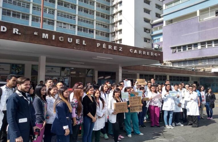 Renuncia masiva de médicos de la terapia intensiva del Pérez Carreño