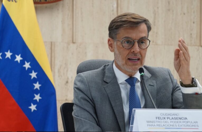 Venezuela denuncia a Duque por “desvío de fondos” enviados a migrantes venezolanos