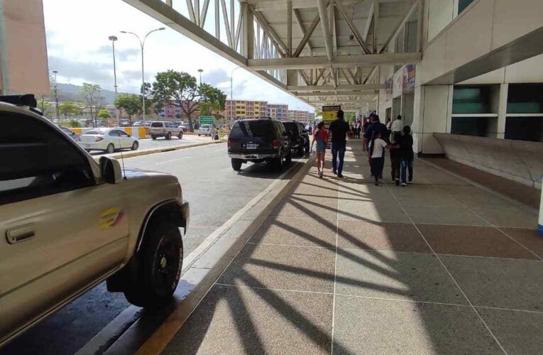 Servicio de taxis al mínimo en terminal nacional