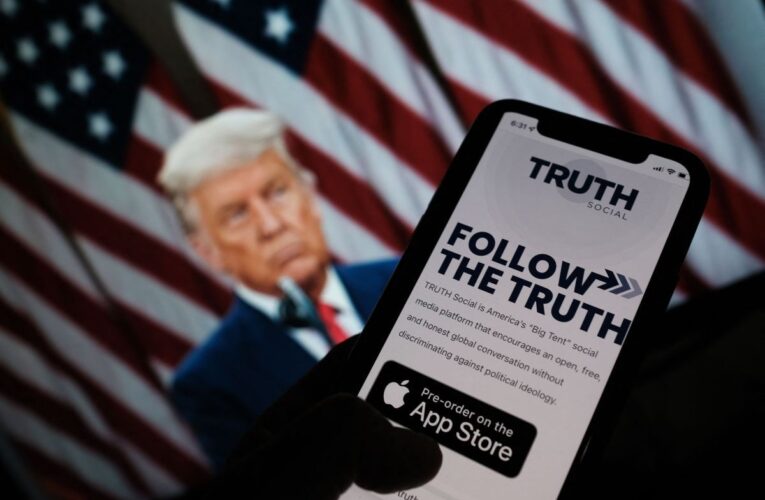 Trump recauda $1,000 millones para su red “Truth Social”