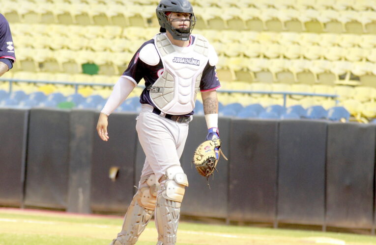 Guaireño Pitre regresa a la acción con Aragua