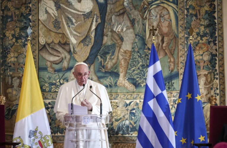 Papa Francisco: Promesas fáciles del populismo arriesgan la democracia
