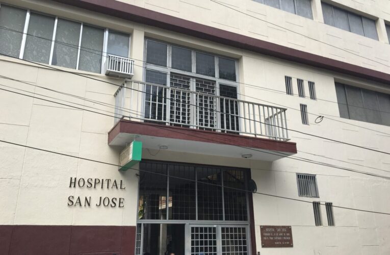Madre colombiana denuncia que le negaron atención en el Hospital San José