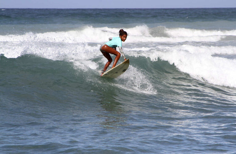 Anare Surf Club impulsa la labor social con el deporte