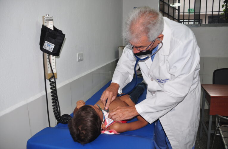 Niños de la Casa Hogar Argelia Laya asistieron a una jornada médica infantil
