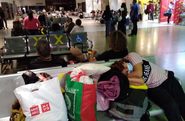 Conviasa dejó varados a pasajeros en Argentina, Bolivia y Maiquetía