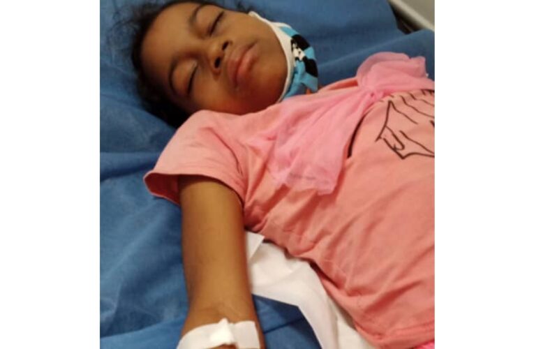 La niña Nileidy Echarri necesita ayuda para recuperarse