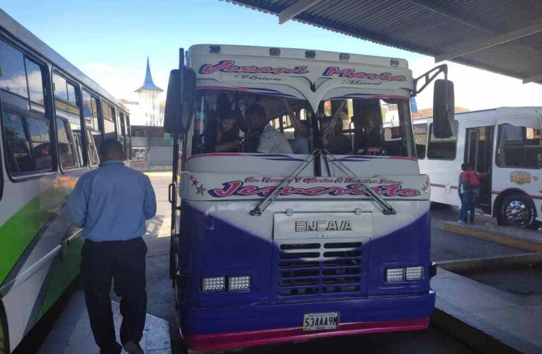Poca demanda de usuarios de Valencia a Vargas