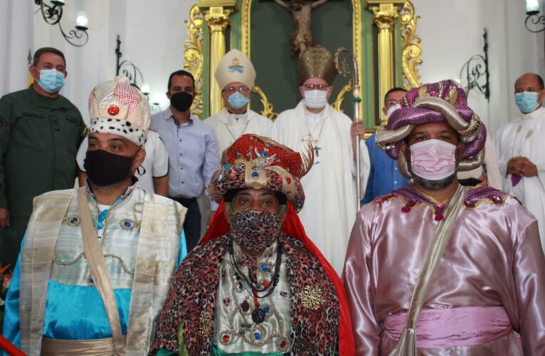 Celebran Misa de Reyes Magos de La Guaira