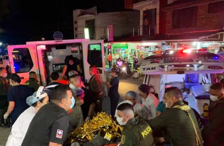 Dos policías muertos en ataque a caravana de gobernador en Colombia
