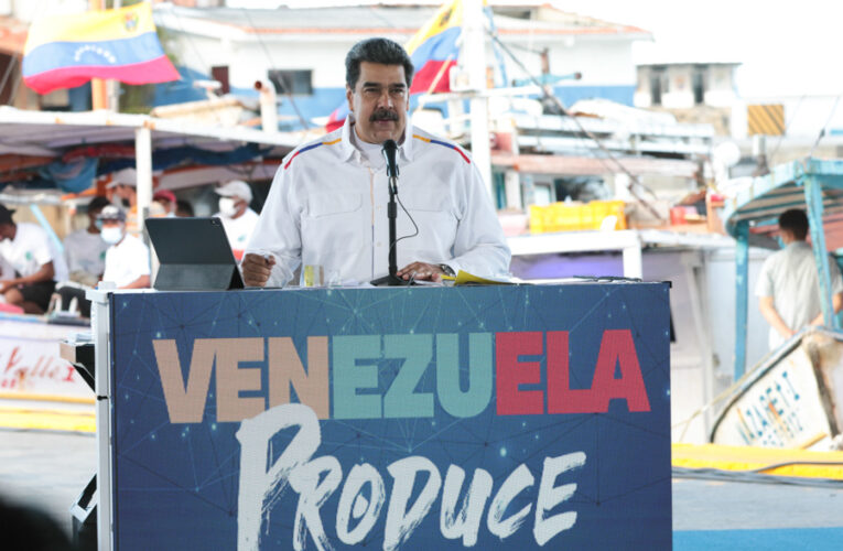 Maduro promete 2 CLAP al mes y proteína animal