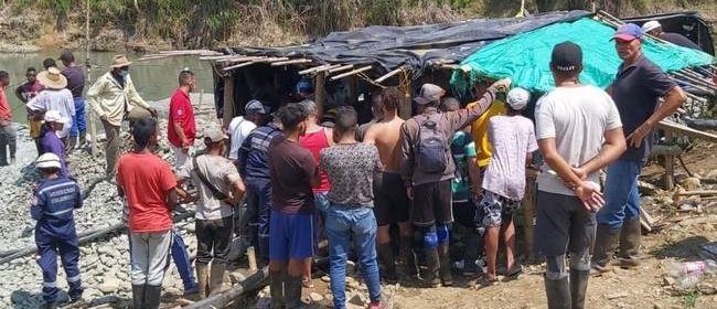 Muere venezolano en deslizamiento en mina de oro en Colombia