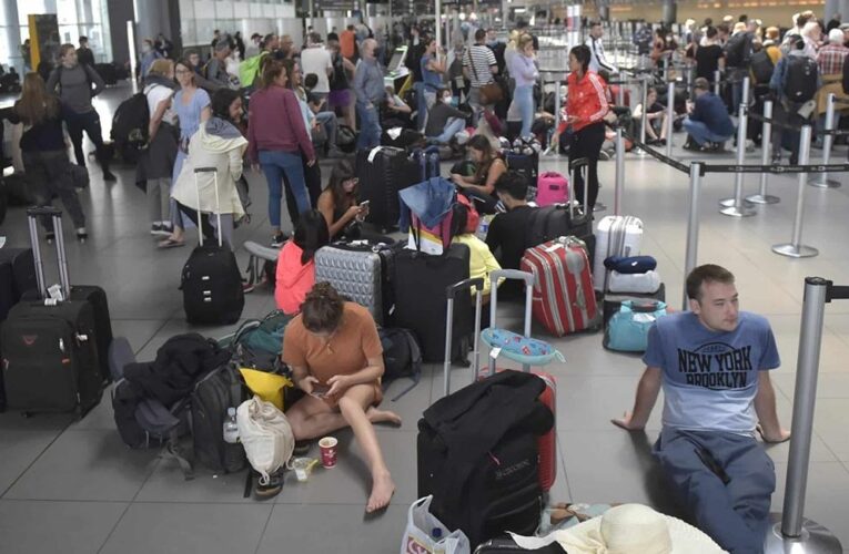 Denuncian que venezolanos “son maltratados” en los aeropuertos