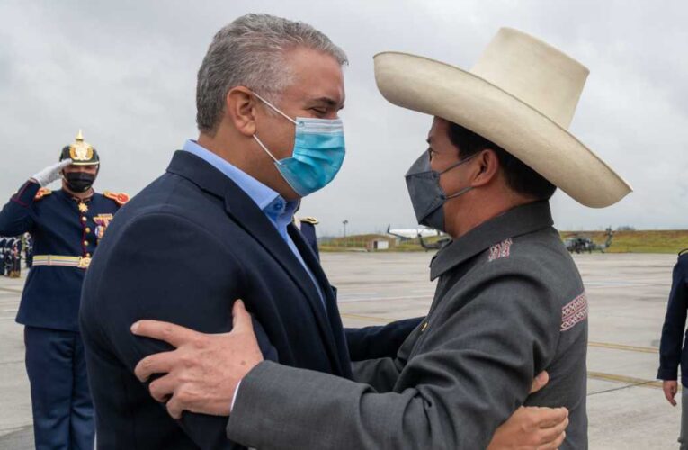 Presidente de Perú llegó a Colombia para encuentro binacional