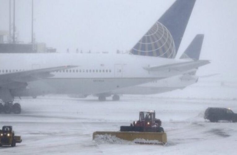Cancelan 4.600 vuelos en EEUU por tormenta invernal