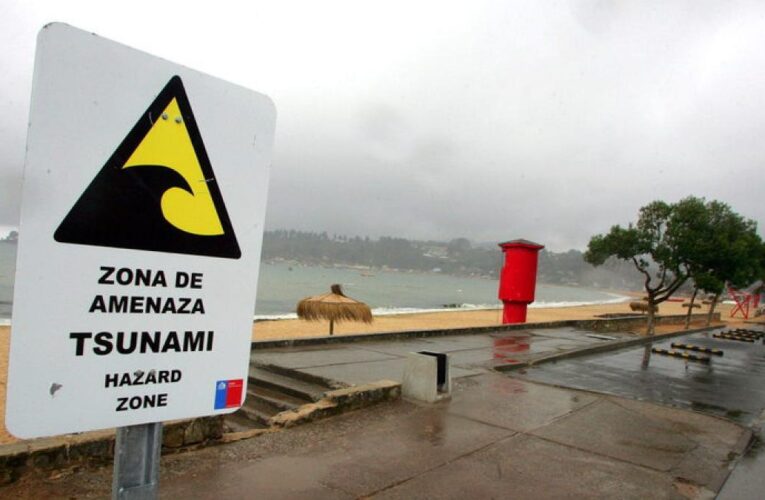 Chile evacuó las costas de 7 regiones por riesgo de tsunami