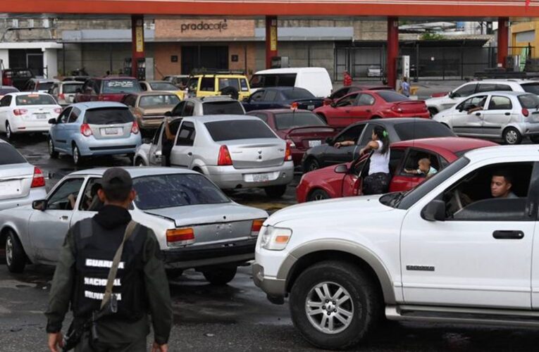 Maduro exigió acabar con las “mafias nauseabundas” de la gasolina