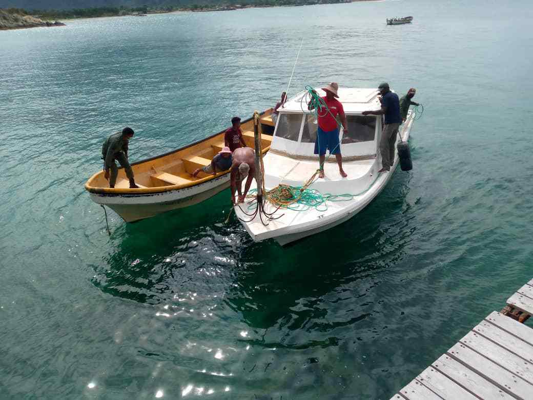 Rescate Pescadores Caraballeda desaparecidos La Guaira SAR