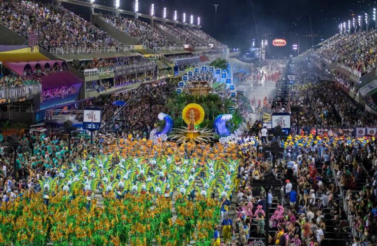 Carnaval de Río se posterga a abril debido a ómicron