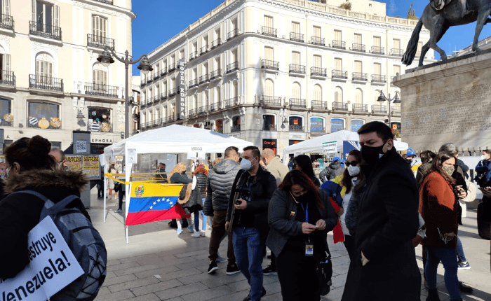 España pedirá tercera dosis a viajeros venezolanos