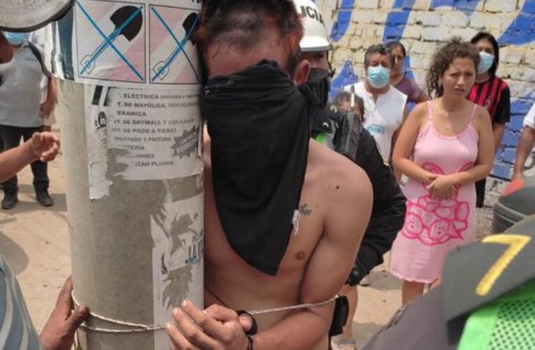 Amarran y trasquilan a venezolano por robar en una bodega en Perú