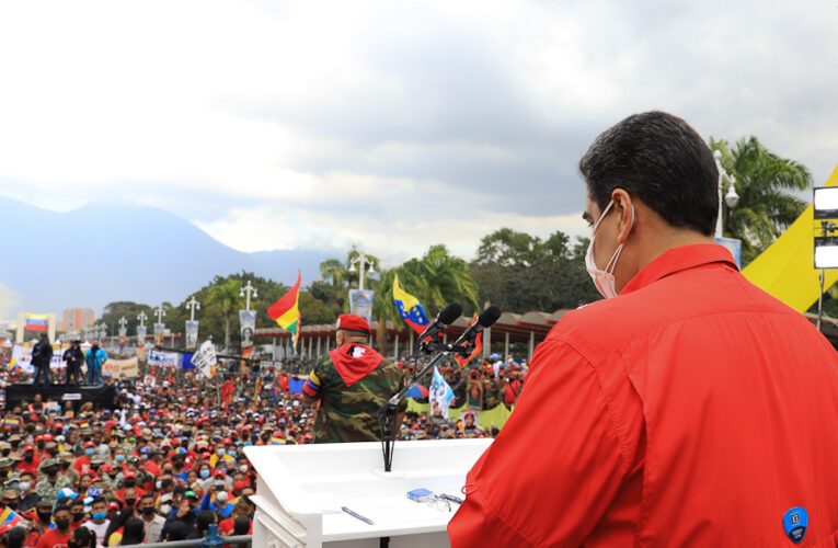 Maduro promete una “revolcada” en las elecciones de 2024