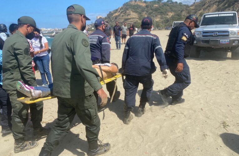 Hallan cadáver de mujer flotando cerca del Paseo La Marina