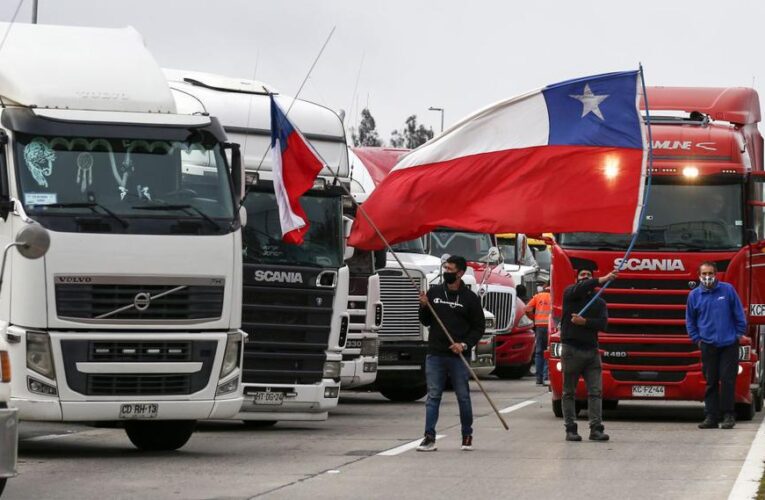 Gobierno de Chile preocupado por huelgas antiinmigración