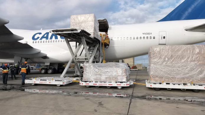 69 toneladas de insumos médicos llegaron de China este sábado