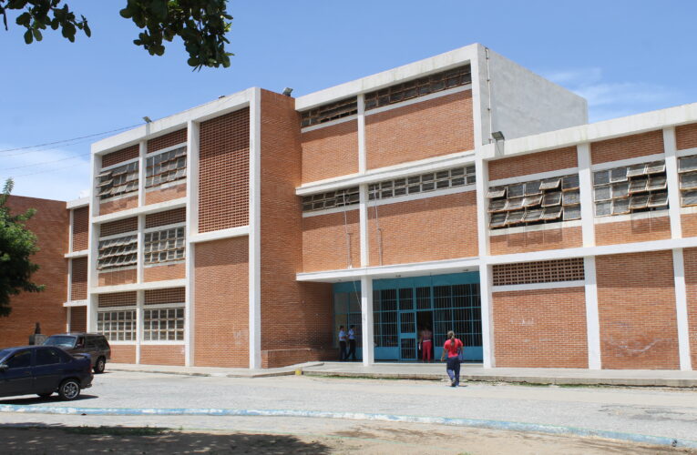 Liceo José María Vargas arriba a sus 79 años