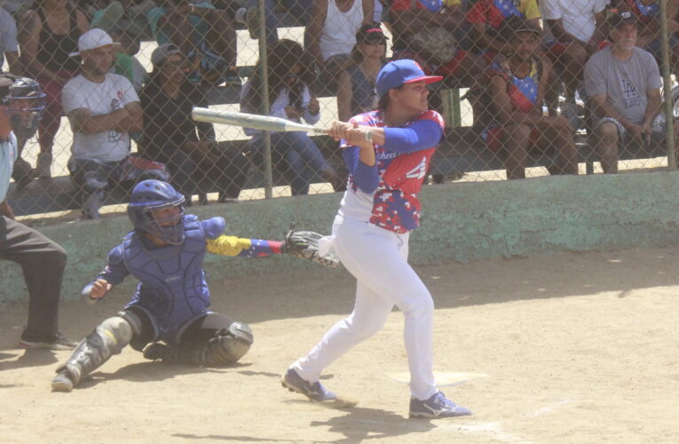 Pacheco Friend´s líder invicto del softbol femenino regional