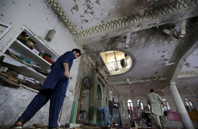 56 muertos en atentado suicida en Pakistán