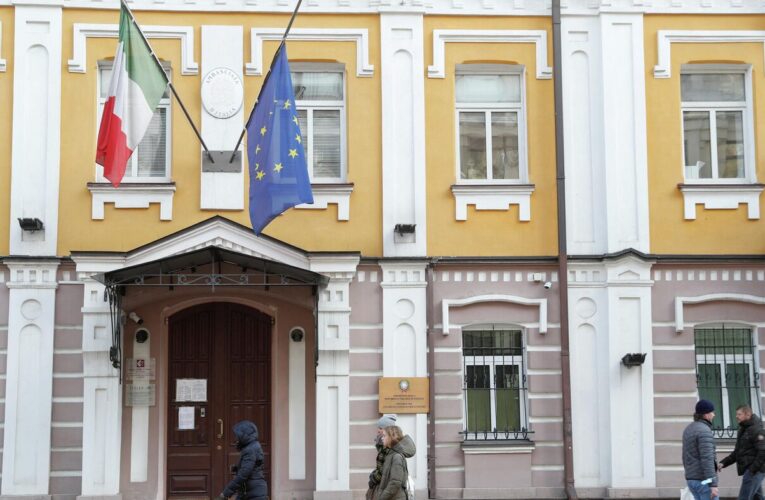 Italia reabrirá su embajada en Kiev después de Semana Santa