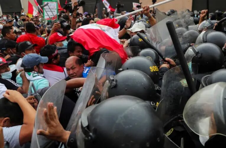 Pedro Castillo levanta toque de queda en Perú tras protestas