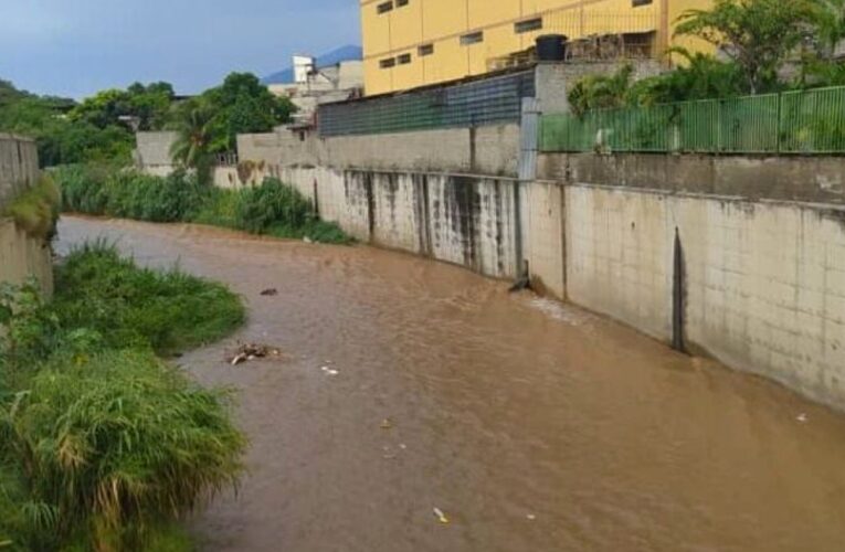 “Lluvias no han provocado daños en La Guaira hasta ahora”