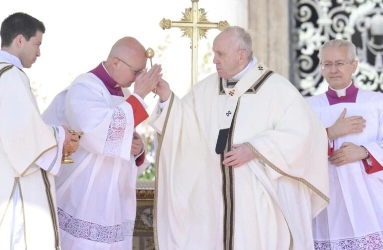 Papa pide al mundo escuchar el grito de paz