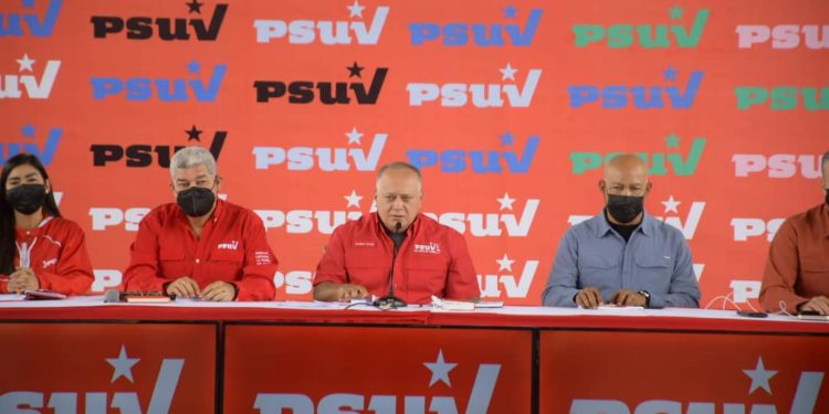 Diosdado Cabello arremetió contra Lorenzo Mendoza