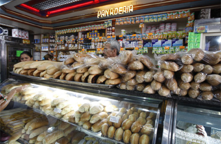 El pan sube a $1.45 por escasez de harina