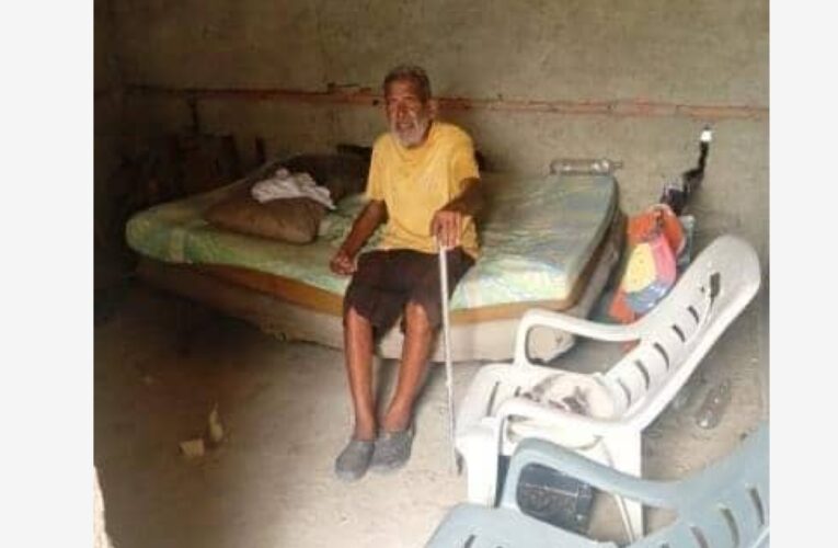 Piden ayuda para abuelo en situación de calle