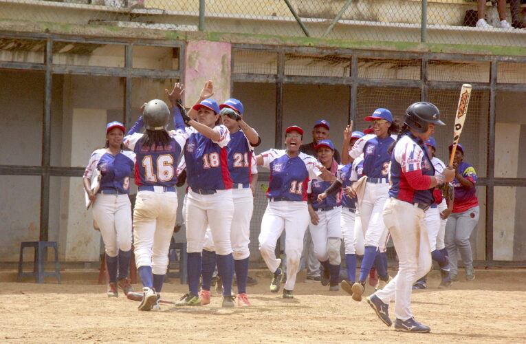 La Guaira debutó en la Liga de Beisbol Femenino